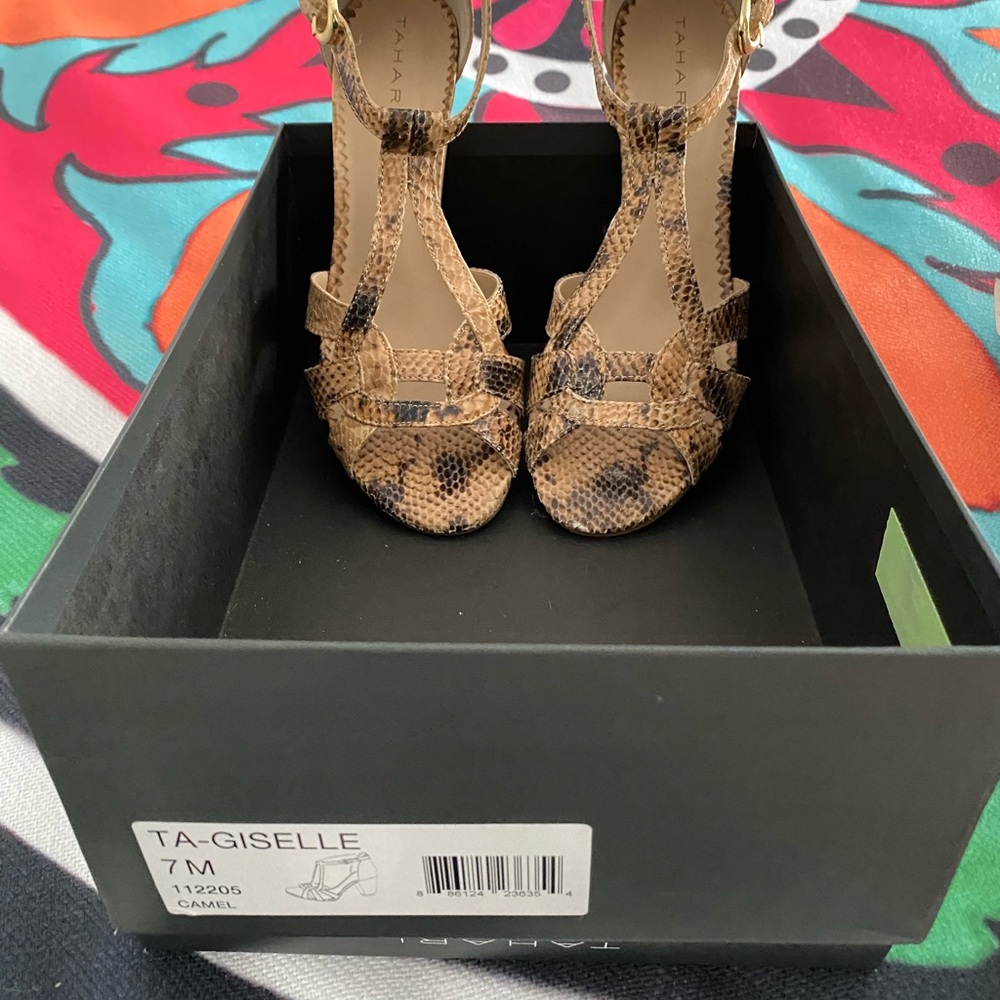 Snakeskin design sandal. Size 7. Like new.